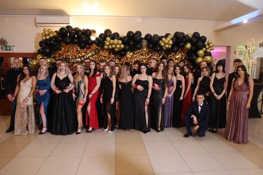 Studniówka 2025 - Zespół Szkół Gastronomicznych i Hotelarskich w Chełmie [GALERIA ZDJĘĆ]