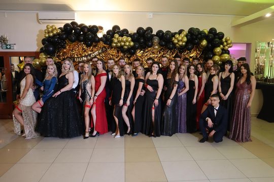 Studniówka 2025 - Zespół Szkół Gastronomicznych i Hotelarskich w Chełmie [GALERIA ZDJĘĆ]