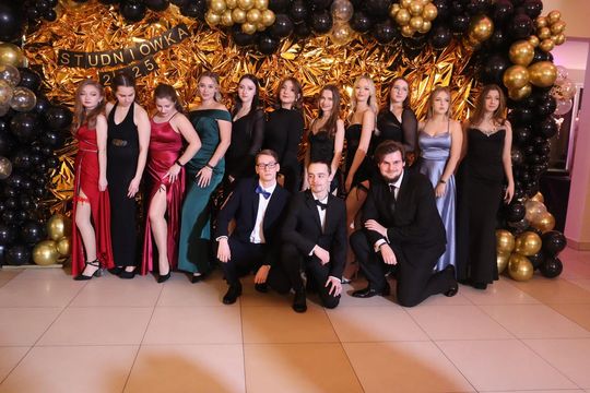 Studniówka 2025 - Zespół Szkół Gastronomicznych i Hotelarskich w Chełmie [GALERIA ZDJĘĆ]