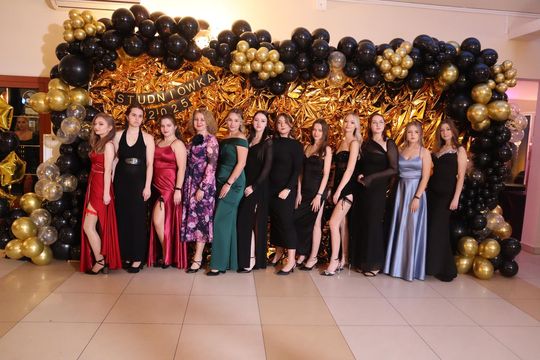 Studniówka 2025 - Zespół Szkół Gastronomicznych i Hotelarskich w Chełmie [GALERIA ZDJĘĆ]