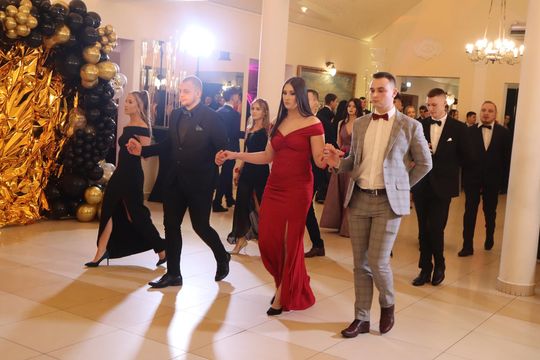 Studniówka 2025 - Zespół Szkół Gastronomicznych i Hotelarskich w Chełmie [GALERIA ZDJĘĆ]