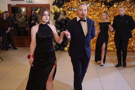 Studniówka 2025 - Zespół Szkół Gastronomicznych i Hotelarskich w Chełmie [GALERIA ZDJĘĆ]