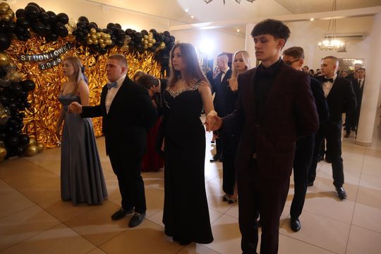 Studniówka 2025 - Zespół Szkół Gastronomicznych i Hotelarskich w Chełmie [GALERIA ZDJĘĆ]