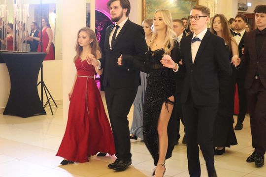 Studniówka 2025 - Zespół Szkół Gastronomicznych i Hotelarskich w Chełmie [GALERIA ZDJĘĆ]