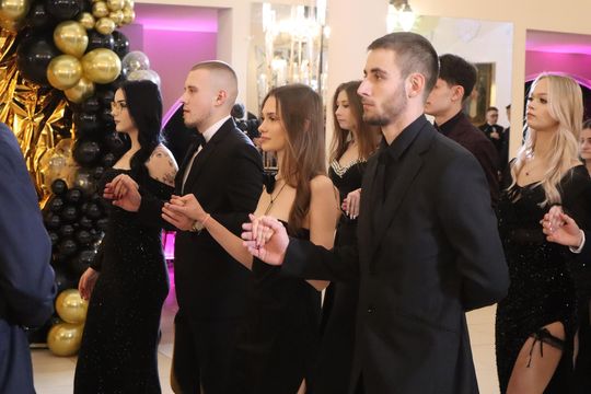 Studniówka 2025 - Zespół Szkół Gastronomicznych i Hotelarskich w Chełmie [GALERIA ZDJĘĆ]