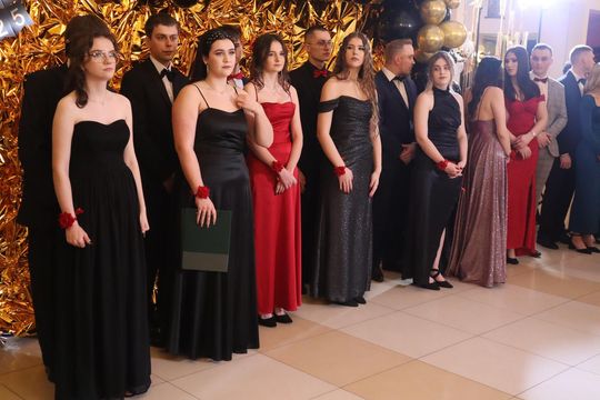 Studniówka 2025 - Zespół Szkół Gastronomicznych i Hotelarskich w Chełmie [GALERIA ZDJĘĆ]