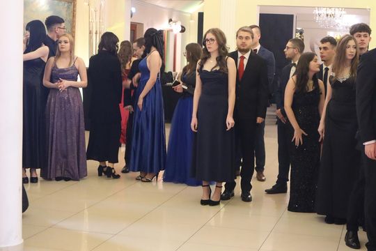 Studniówka 2025 - Zespół Szkół Gastronomicznych i Hotelarskich w Chełmie [GALERIA ZDJĘĆ]