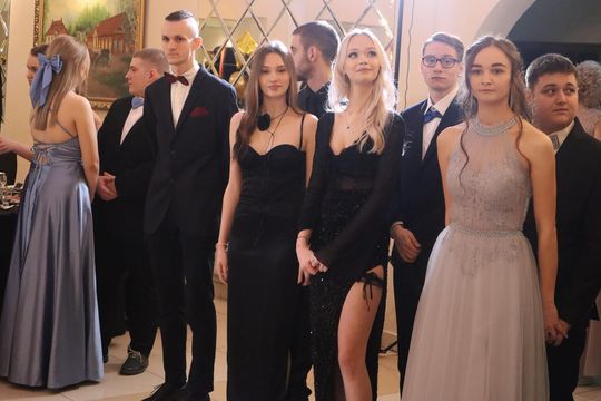 Studniówka 2025 - Zespół Szkół Gastronomicznych i Hotelarskich w Chełmie [GALERIA ZDJĘĆ]