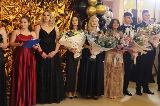 Studniówka 2025 - Zespół Szkół Gastronomicznych i Hotelarskich w Chełmie [GALERIA ZDJĘĆ]