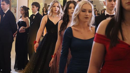 Studniówka 2025 - Zespół Szkół Gastronomicznych i Hotelarskich w Chełmie [GALERIA ZDJĘĆ]