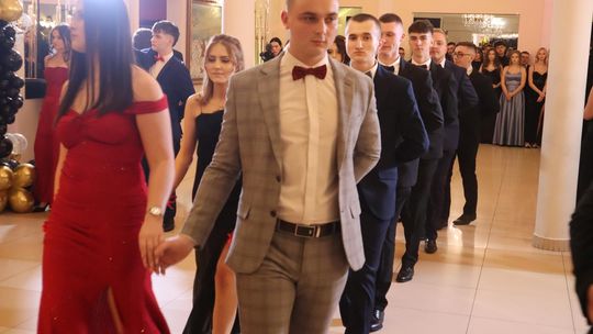 Studniówka 2025 - Zespół Szkół Gastronomicznych i Hotelarskich w Chełmie [GALERIA ZDJĘĆ]