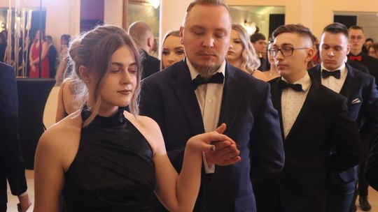 Studniówka 2025 - Zespół Szkół Gastronomicznych i Hotelarskich w Chełmie [GALERIA ZDJĘĆ]