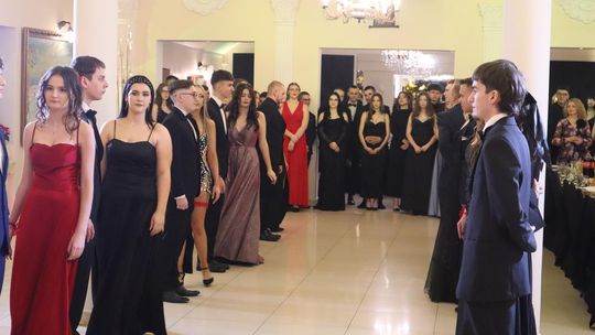 Studniówka 2025 - Zespół Szkół Gastronomicznych i Hotelarskich w Chełmie [GALERIA ZDJĘĆ]