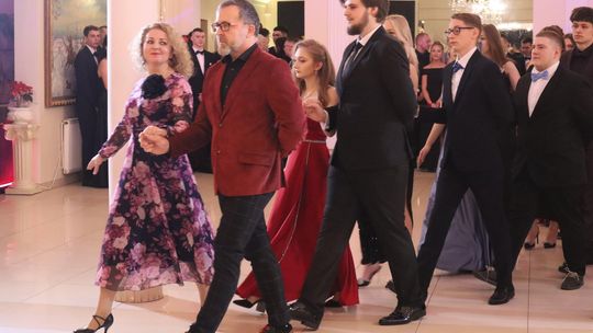 Studniówka 2025 - Zespół Szkół Gastronomicznych i Hotelarskich w Chełmie [GALERIA ZDJĘĆ]