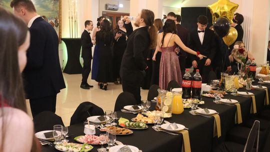 Studniówka 2025 - Zespół Szkół Gastronomicznych i Hotelarskich w Chełmie [GALERIA ZDJĘĆ]