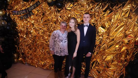 Studniówka 2025 - Zespół Szkół Gastronomicznych i Hotelarskich w Chełmie [GALERIA ZDJĘĆ]