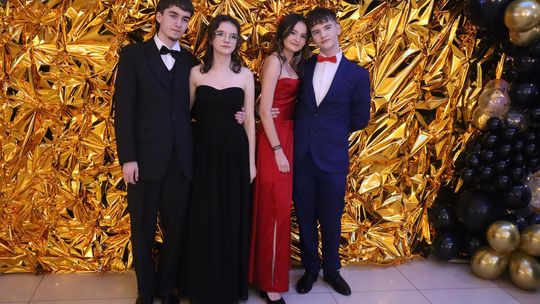 Studniówka 2025 - Zespół Szkół Gastronomicznych i Hotelarskich w Chełmie [GALERIA ZDJĘĆ]