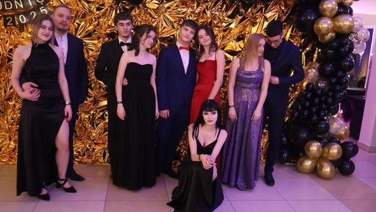 Studniówka 2025 - Zespół Szkół Gastronomicznych i Hotelarskich w Chełmie [GALERIA ZDJĘĆ]