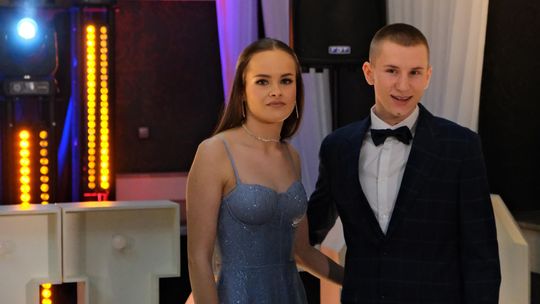 Studniówka 2025 - Zespół Szkół Ekonomicznych i Mundurowych w Chełmie cz. I [GALERIA ZDJĘĆ]