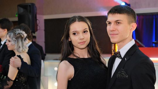 Studniówka 2025 - Zespół Szkół Ekonomicznych i Mundurowych w Chełmie cz. I [GALERIA ZDJĘĆ]