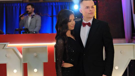 Studniówka 2025 - Zespół Szkół Ekonomicznych i Mundurowych w Chełmie cz. I [GALERIA ZDJĘĆ]