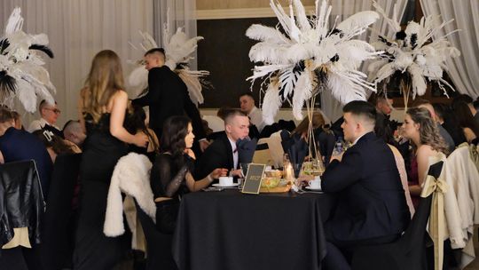 Studniówka 2025 - Zespół Szkół Ekonomicznych i Mundurowych w Chełmie cz. I [GALERIA ZDJĘĆ]