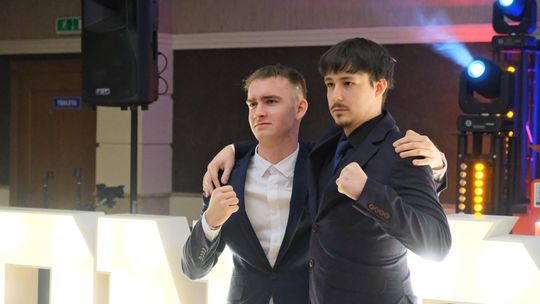 Studniówka 2025 - Zespół Szkół Ekonomicznych i Mundurowych w Chełmie cz. I [GALERIA ZDJĘĆ]