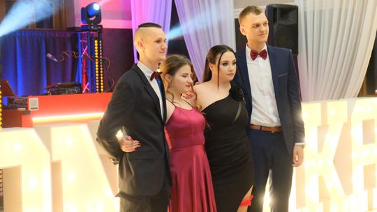 Studniówka 2025 - Zespół Szkół Ekonomicznych i Mundurowych w Chełmie cz. I [GALERIA ZDJĘĆ]