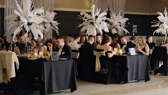 Studniówka 2025 - Zespół Szkół Ekonomicznych i Mundurowych w Chełmie cz. I [GALERIA ZDJĘĆ]