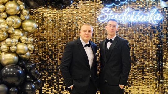 Studniówka 2025 - Zespół Szkół Ekonomicznych i Mundurowych w Chełmie cz. I [GALERIA ZDJĘĆ]