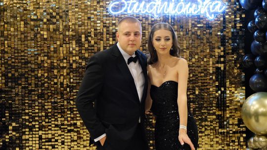 Studniówka 2025 - Zespół Szkół Ekonomicznych i Mundurowych w Chełmie cz. I [GALERIA ZDJĘĆ]