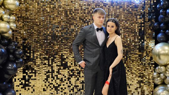 Studniówka 2025 - Zespół Szkół Ekonomicznych i Mundurowych w Chełmie cz. I [GALERIA ZDJĘĆ]