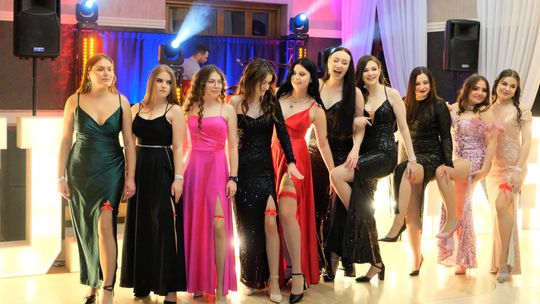 Studniówka 2025 - Zespół Szkół Ekonomicznych i Mundurowych w Chełmie cz. I [GALERIA ZDJĘĆ]