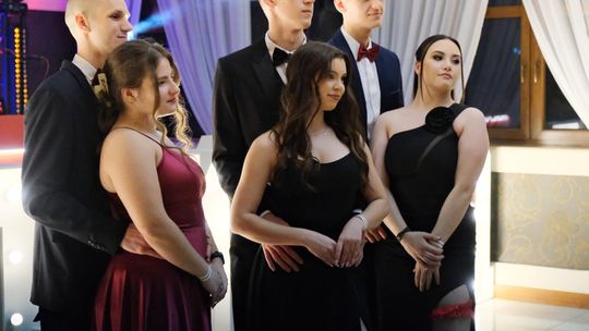 Studniówka 2025 - Zespół Szkół Ekonomicznych i Mundurowych w Chełmie cz. I [GALERIA ZDJĘĆ]