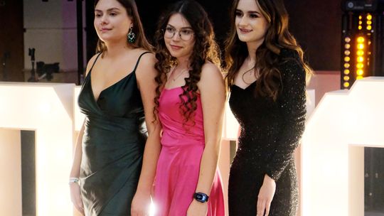 Studniówka 2025 - Zespół Szkół Ekonomicznych i Mundurowych w Chełmie cz. I [GALERIA ZDJĘĆ]