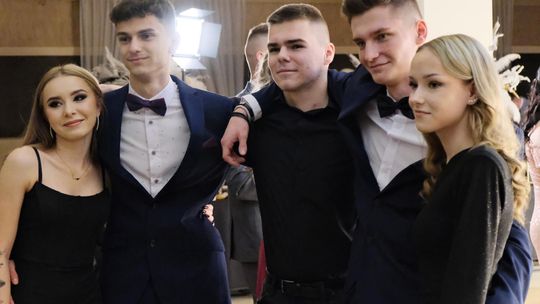 Studniówka 2025 - Zespół Szkół Ekonomicznych i Mundurowych w Chełmie cz. I [GALERIA ZDJĘĆ]