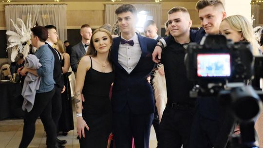 Studniówka 2025 - Zespół Szkół Ekonomicznych i Mundurowych w Chełmie cz. I [GALERIA ZDJĘĆ]