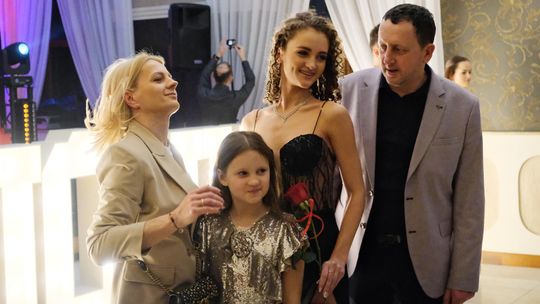 Studniówka 2025 - Zespół Szkół Ekonomicznych i Mundurowych w Chełmie cz. I [GALERIA ZDJĘĆ]