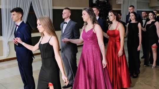 Studniówka 2025 - Zespół Szkół Ekonomicznych i Mundurowych w Chełmie cz. I [GALERIA ZDJĘĆ]