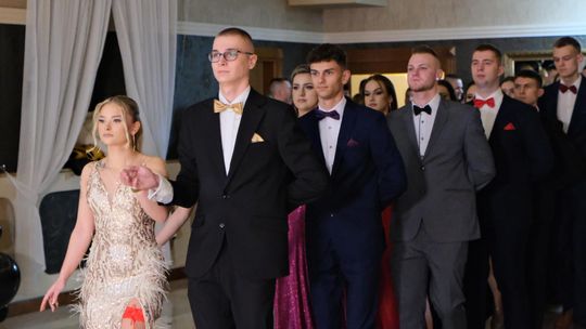 Studniówka 2025 - Zespół Szkół Ekonomicznych i Mundurowych w Chełmie cz. I [GALERIA ZDJĘĆ]