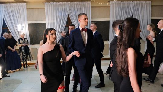 Studniówka 2025 - Zespół Szkół Ekonomicznych i Mundurowych w Chełmie cz. I [GALERIA ZDJĘĆ]