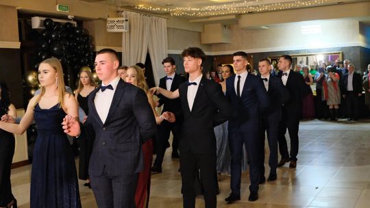 Studniówka 2025 - Zespół Szkół Ekonomicznych i Mundurowych w Chełmie cz. I [GALERIA ZDJĘĆ]