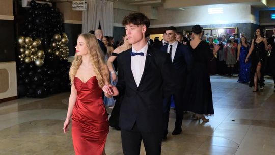 Studniówka 2025 - Zespół Szkół Ekonomicznych i Mundurowych w Chełmie cz. I [GALERIA ZDJĘĆ]