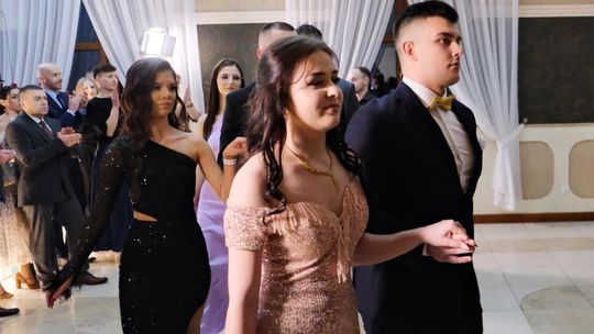 Studniówka 2025 - Zespół Szkół Ekonomicznych i Mundurowych w Chełmie cz. I [GALERIA ZDJĘĆ]