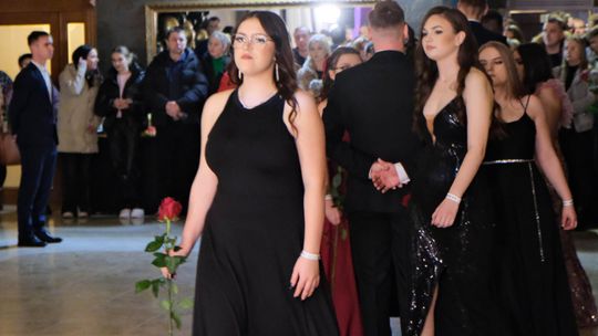 Studniówka 2025 - Zespół Szkół Ekonomicznych i Mundurowych w Chełmie cz. I [GALERIA ZDJĘĆ]