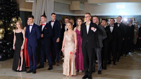 Studniówka 2025 - Zespół Szkół Ekonomicznych i Mundurowych w Chełmie cz. I [GALERIA ZDJĘĆ]