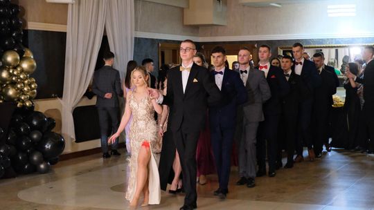 Studniówka 2025 - Zespół Szkół Ekonomicznych i Mundurowych w Chełmie cz. I [GALERIA ZDJĘĆ]