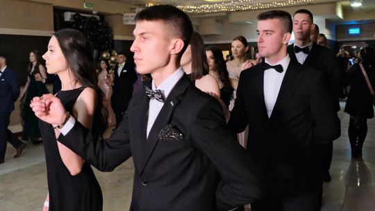 Studniówka 2025 - Zespół Szkół Ekonomicznych i Mundurowych w Chełmie cz. I [GALERIA ZDJĘĆ]