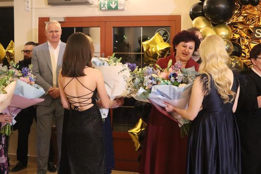 Studniówka 2025 - Zespół Szkół Gastronomicznych i Hotelarskich w Chełmie [GALERIA ZDJĘĆ]