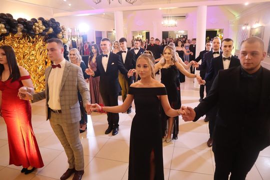 Studniówka 2025 - Zespół Szkół Gastronomicznych i Hotelarskich w Chełmie [GALERIA ZDJĘĆ]